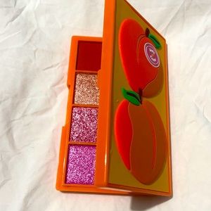 Makeup pallet